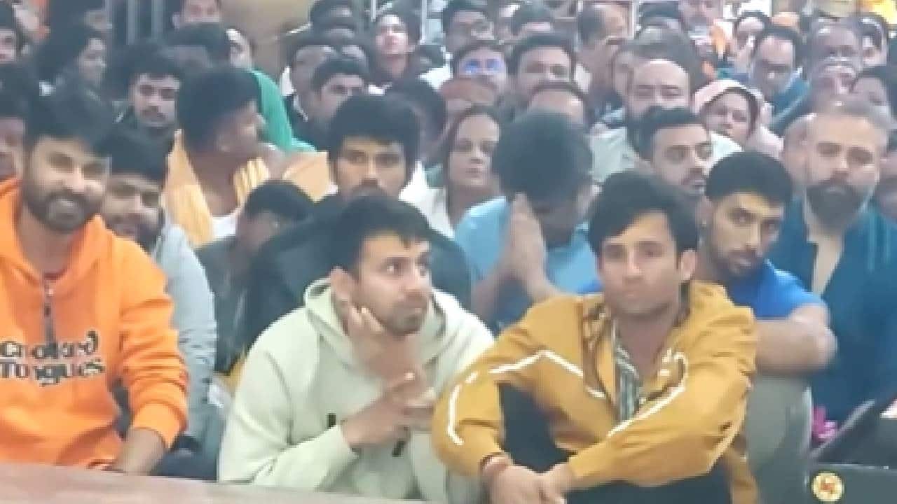 Indian cricketers in Mahakal Temple