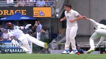 VIDEO: बल्लेबाज फिसला लेकिन Australia ने नहीं दिखाया रहम, फैंस ने खेल भावना पर उठाए सवाल
