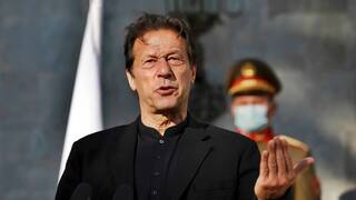 Mohammad Amir’s Stirring Imran Khan Post Amid Pakistan’s Election Deadlock