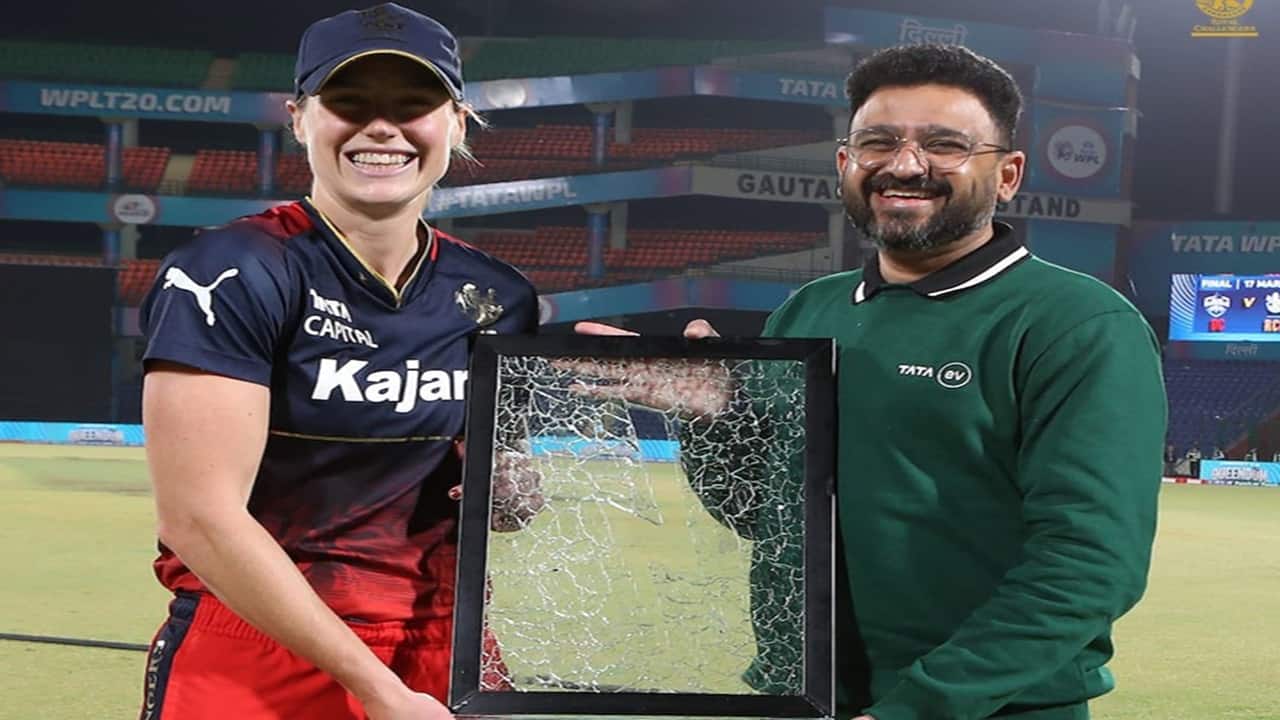 ELLYSE PERRY