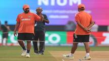 'मैंने पिच का रंग बदलते देखा', WC Final पर कैफ के बयान से बवाल