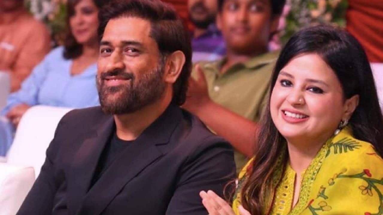 SAKSHI DHONI
