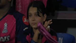 Rajasthan royals fan cried during srh vs rr qualifier match watch