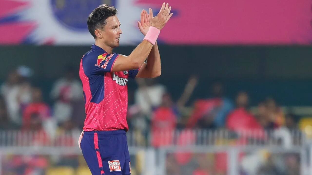 Trent Boult bowling for RR in IPL
