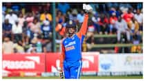 Highest runs scored in the last 10 overs in T20I history