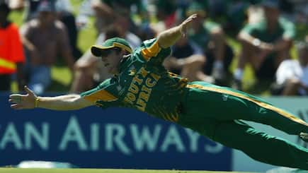 Jonty Rhodes named Ravindra Jadeja is the best fielder of modern cricket