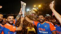 Virat Kohli, Rohit Sharma and Others Thank Mumbai Police for ‘Phenomenal Job’ of Managing the Parade