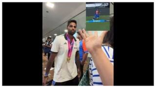 Influencer Randomly met Team India at Delhi Airport, Luck or Destiny?