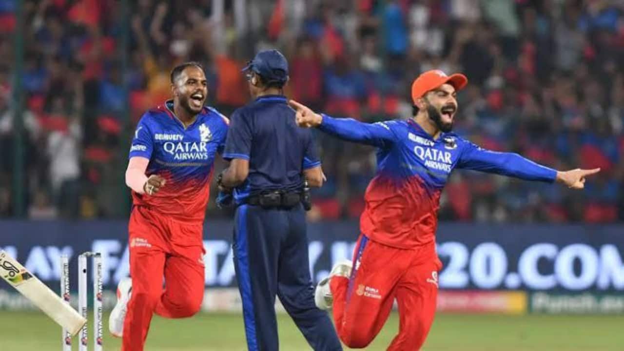 Dayal playing with Kohli at RCB