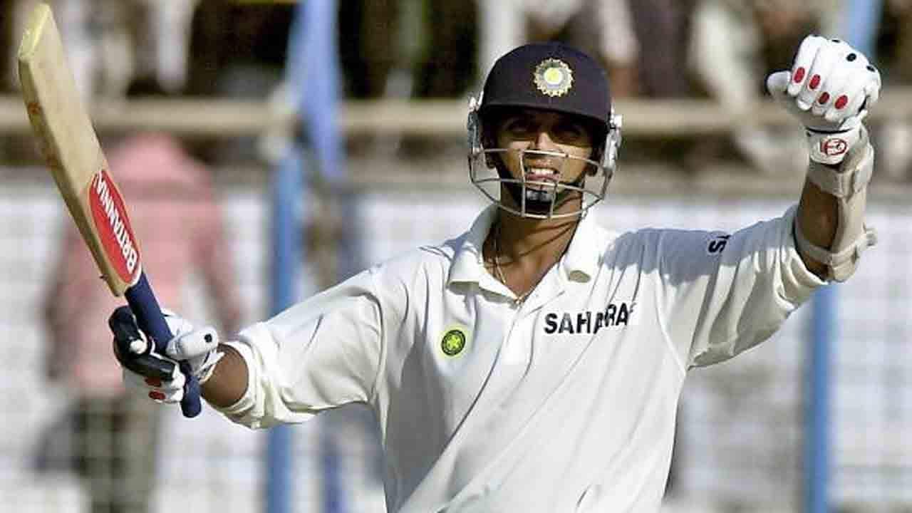 Dravid batting for India in a Test match