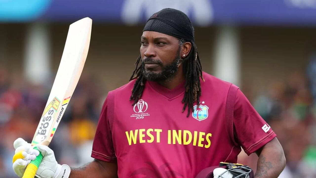 Gayle smashing an ODI ton