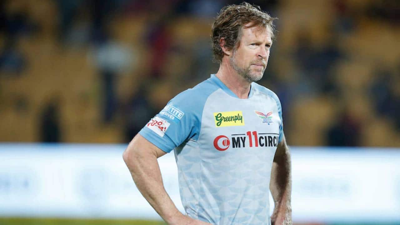 Jonty Rhodes in training with the Lucknow Super Giants