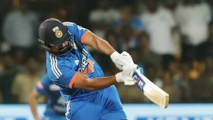 Most runs in the last 10 overs in an ODI innings AB De Villiers Rohit Sharma