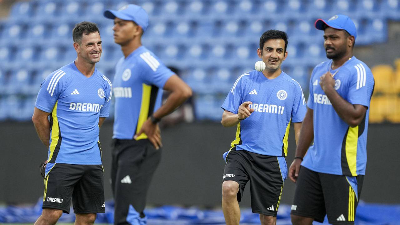 Ten Doeschate with Gambhir and Samson