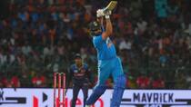 top 5 batsmen who hit the most sixes in first 10 overs in odis