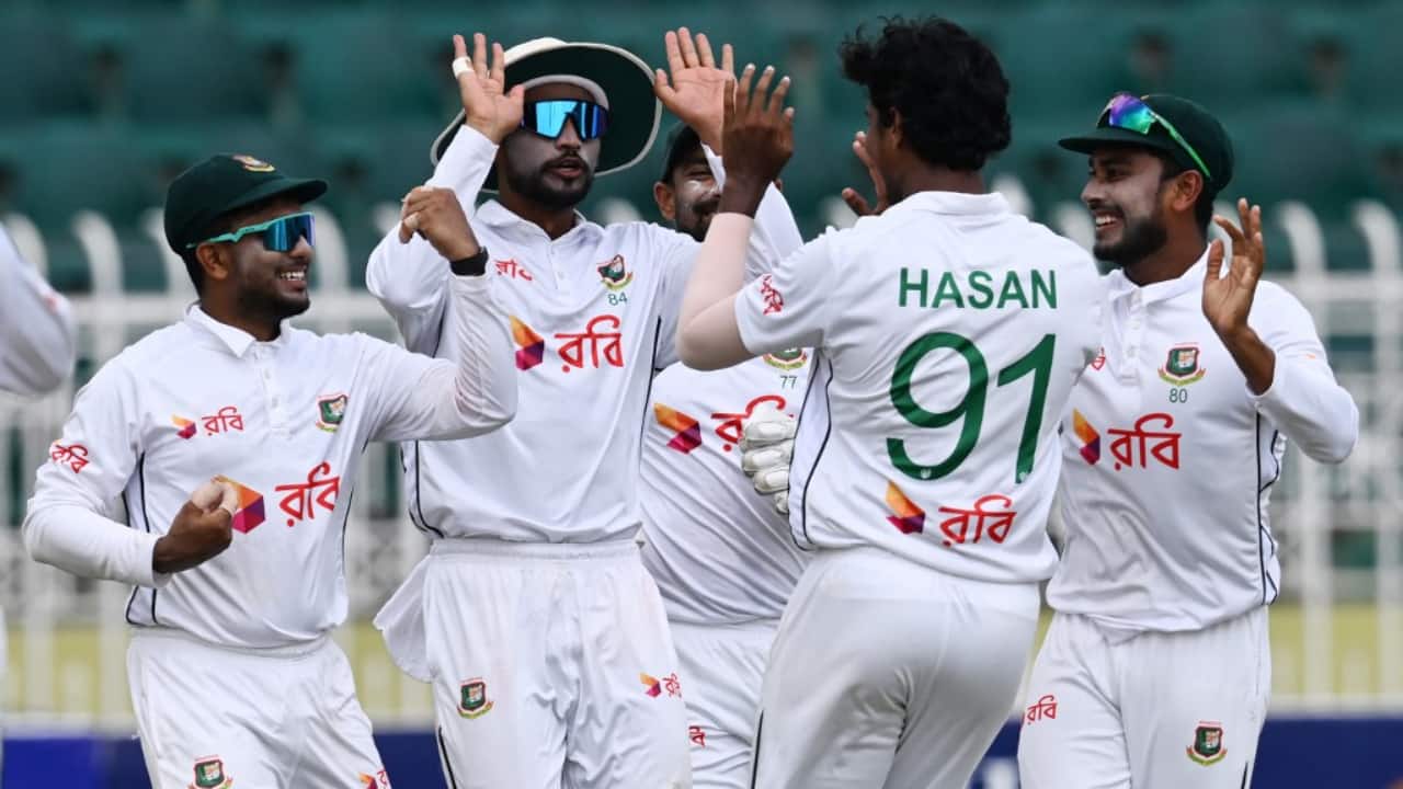 Bangladesh celebrating a wicket against Pakistan