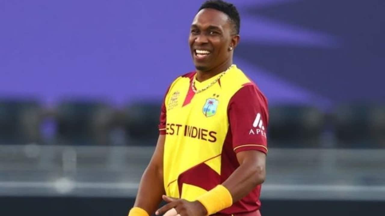 Bravo bowling during a match
