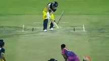 WATCH: David Warner gets wrecked with a Jaw-dropping Yorker by Zimbabwe Pacer