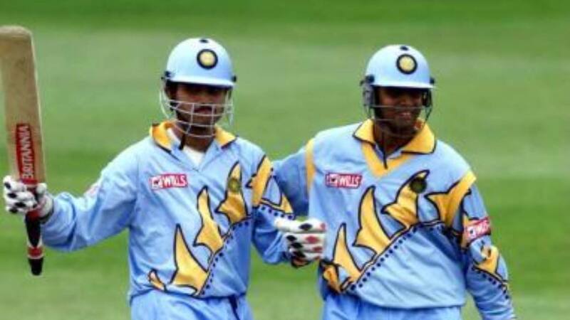 Ganguly and Dravid batting against Sri Lanka