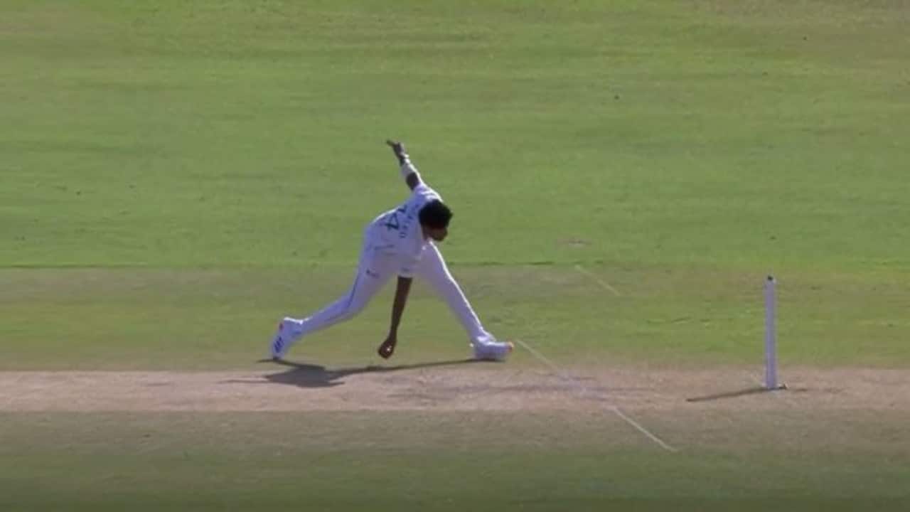 Khaled Ahmed misses easy run-out