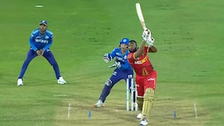 Kieron Pollard shows he’s still got it; Smashes 4 sixes in an over in CPL