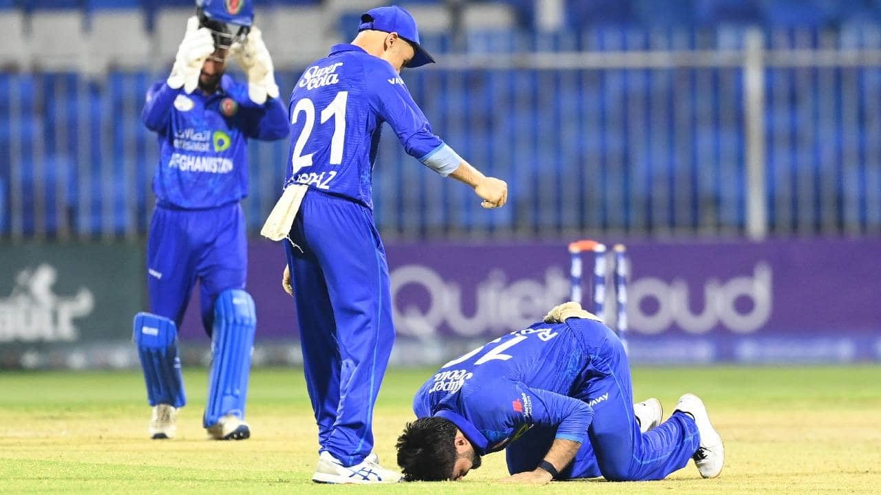Rashin khan bowling