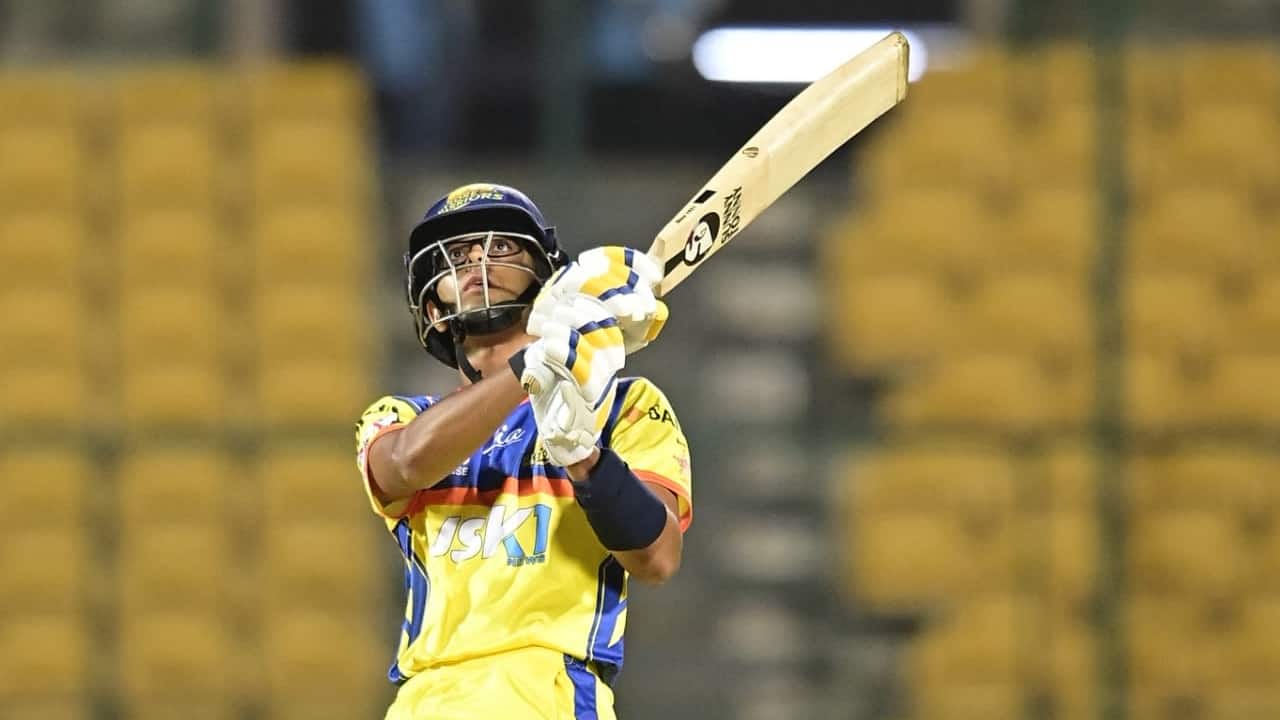 Samit Dravid batting during a match