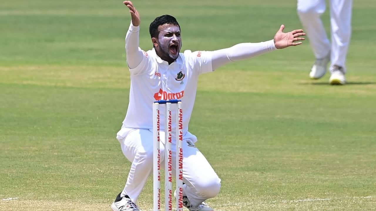Shakib bowling during a Test match