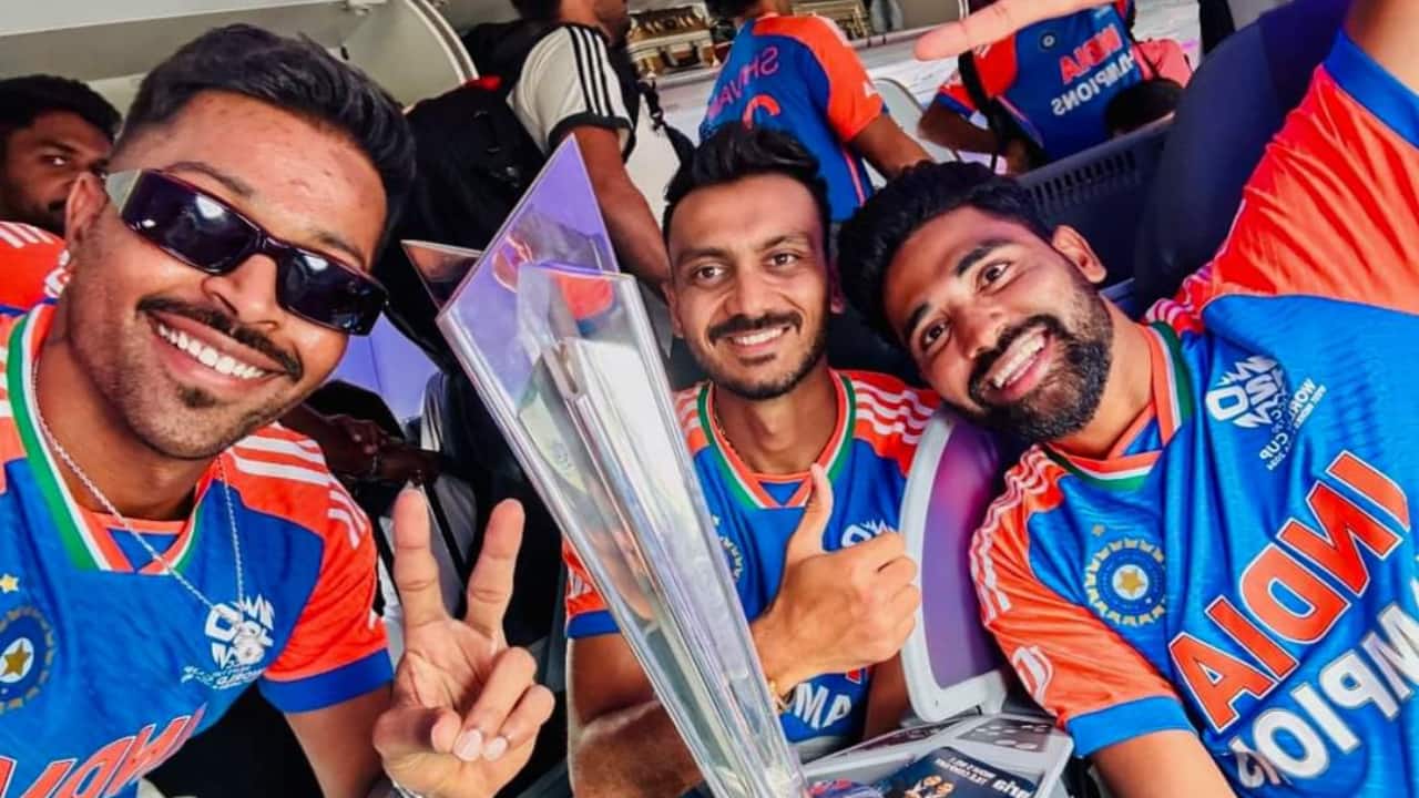 Hardik, Axar and Siraj with the T20 WC trophy