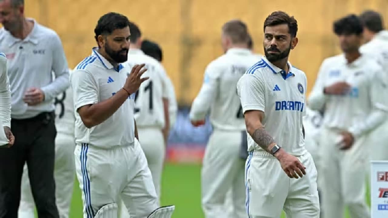 Rohit and Virat during a Test match