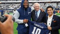 Sachin Tendulkar receives Custom-made Number 10 Jersey in between Cowboys NFL game