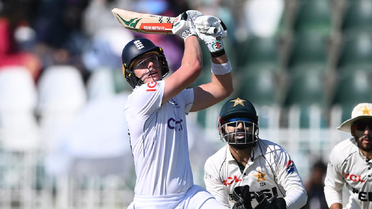 Smith batting against Pakistan in a Test match