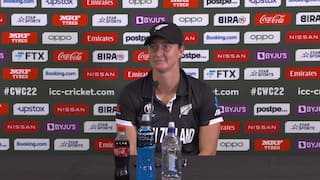 Sophie Devine’s opinion on umpire’s controversial save for Amelia Kerr