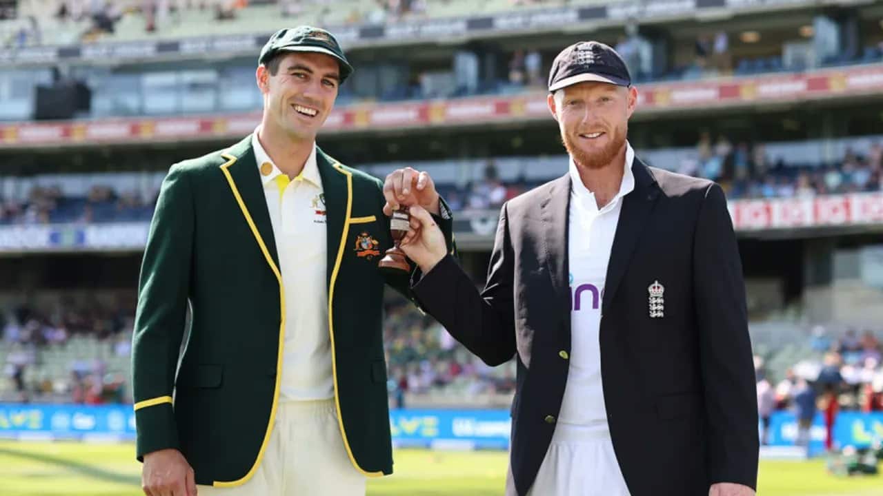 Cummins and Stokes during a Test match