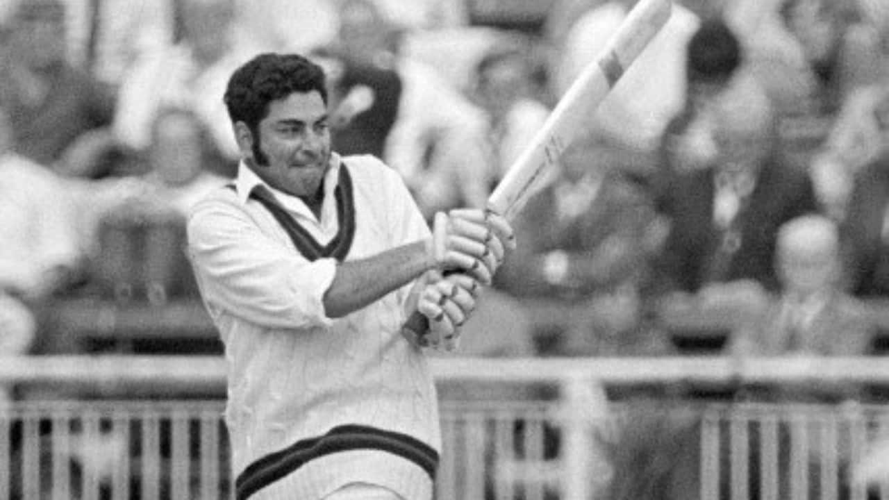 Engineer batting during a Test match