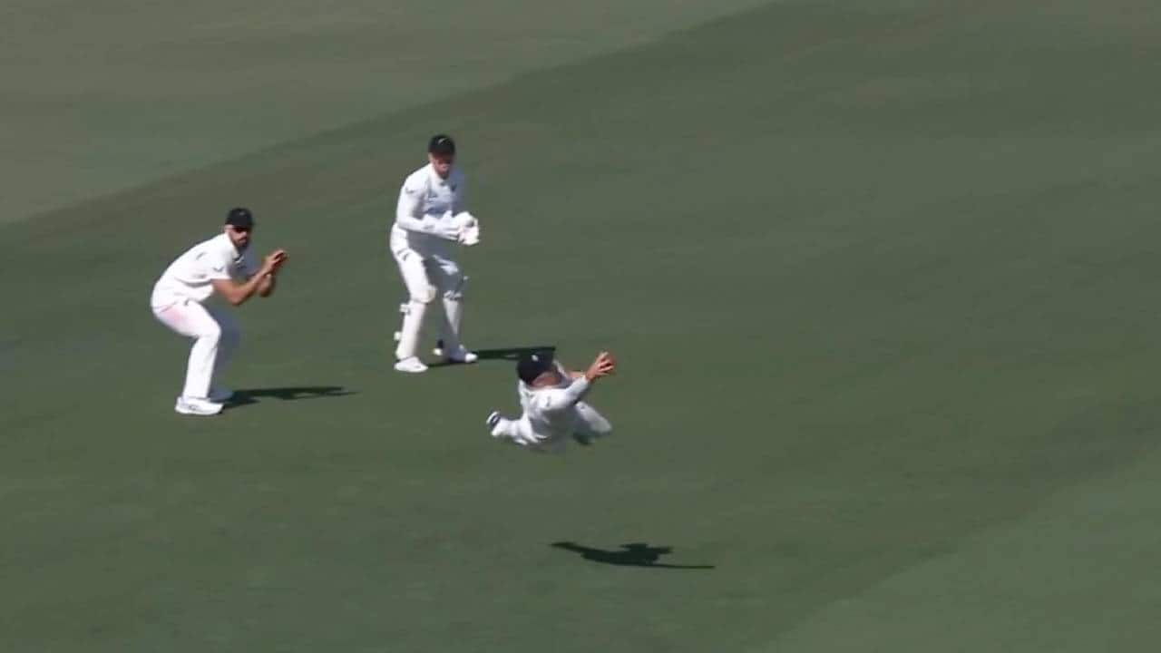 Glenn Phillips catch