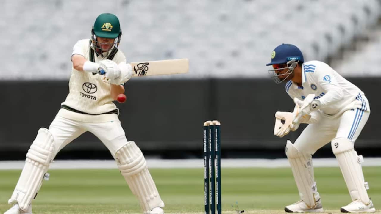 Harris batting during a Test match
