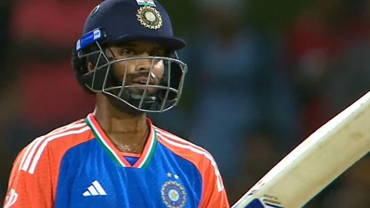 Sundar batting during a T20I