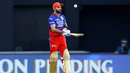 Players with 20+ crore salary in IPL Virat Kohli in List