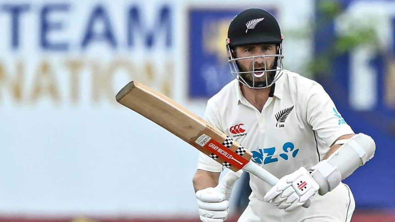 Willaimson batting during a Test match