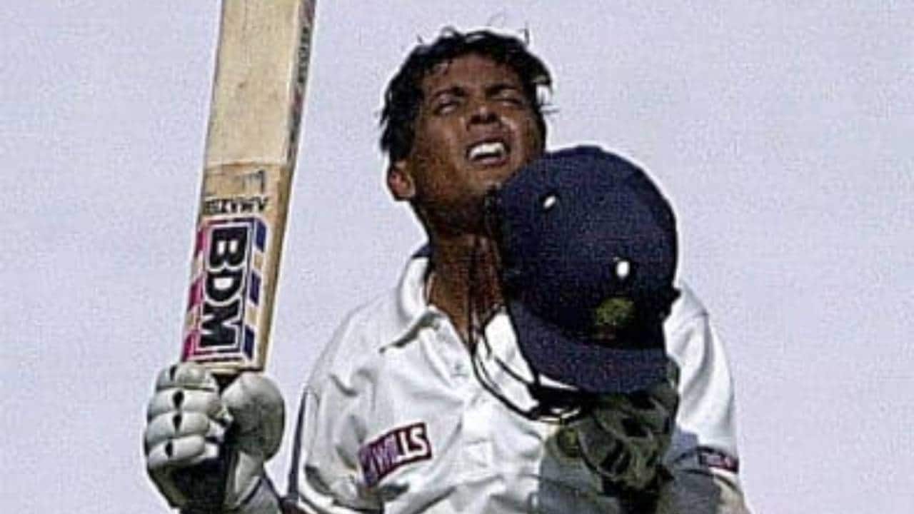 Shiv Sundar Das scoring a Test century