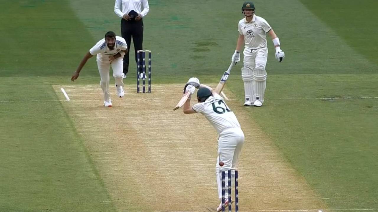 Travis Head gets clean-bowled by Jasprit Bumrah
