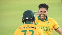 Reeza Hendricks Century Helps South africa beat Pakistan by seven wickets win the series 2-0 with a game to go