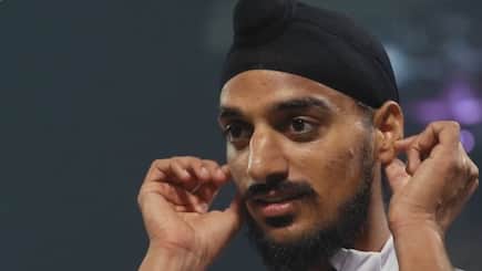 WATCH: Arshdeep Singh apologizes to Yuzvendra Chahal for breaking his T20I record in viral video