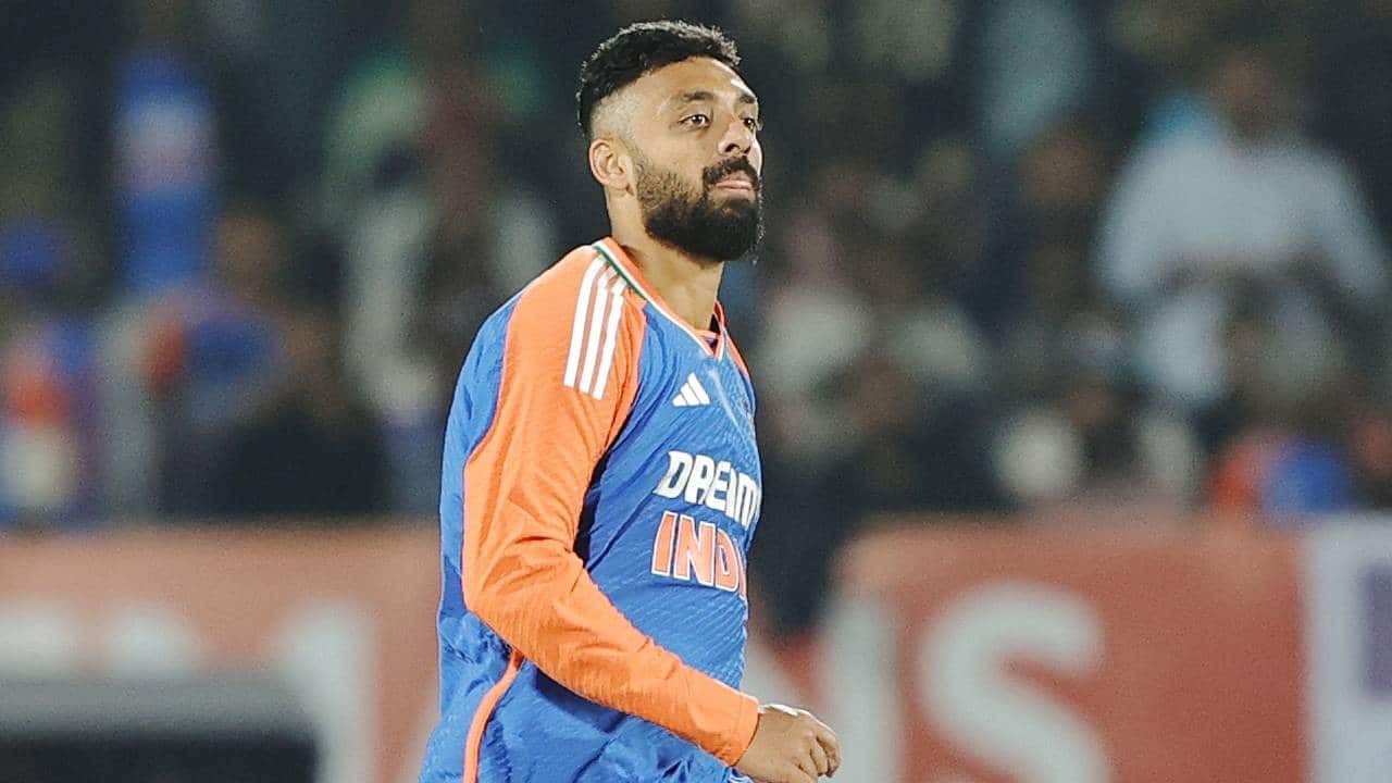 Varun Chakravarthy five wicket Haul