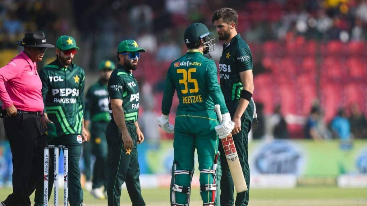 Shaheen Afridi and Matthew Breetzke