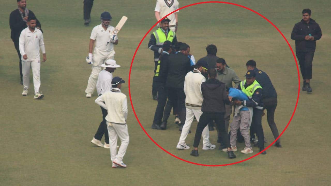 Virat Kohli Security lapse