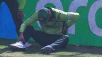 Big blow for Pakistan in champions trophy 2025 first match fakhar zaman injured badly in first over