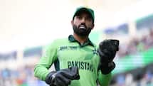 IND vs PAK: भारत से हार के बाद पाकिस्तानी दिग्गजों ने टीम पर जमकर निकाली भड़ास, टीम मैनेजमेंट से पूछे बड़े सवाल
