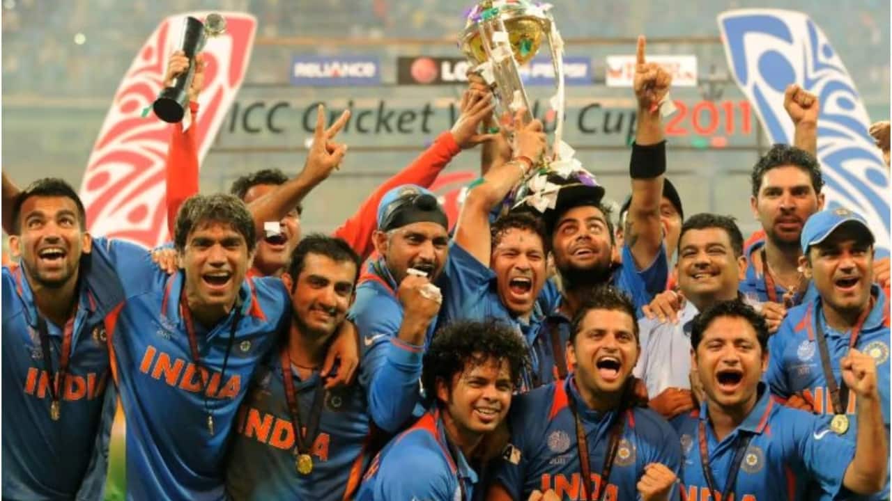2011 world cup trophy